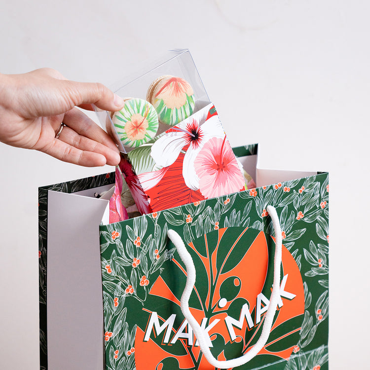 Box of 10 Hawaiian Christmas Macarons